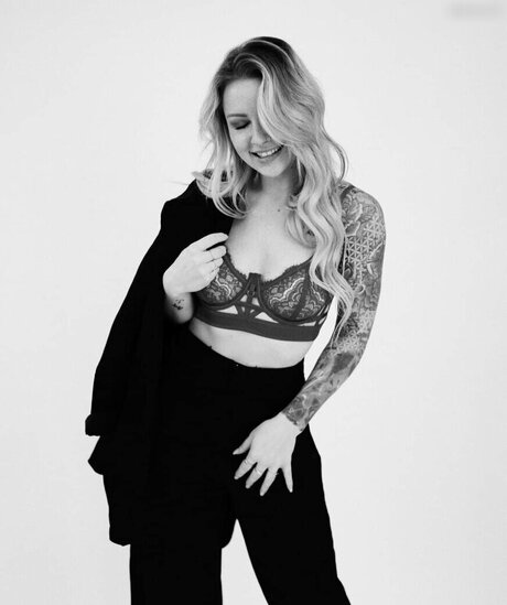 Denise Schwitalle onlyfans nude tits