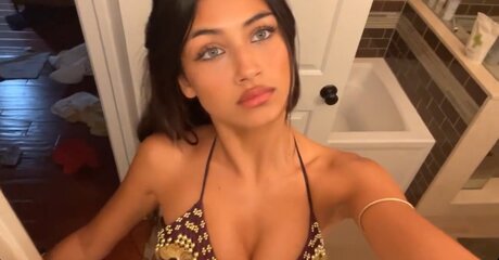 Meeya Dugied onlyfans photo