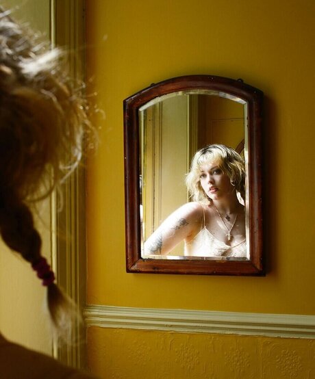 Violet Grohl new onlyfans