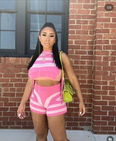 Famous Kiki 1 only fans pics