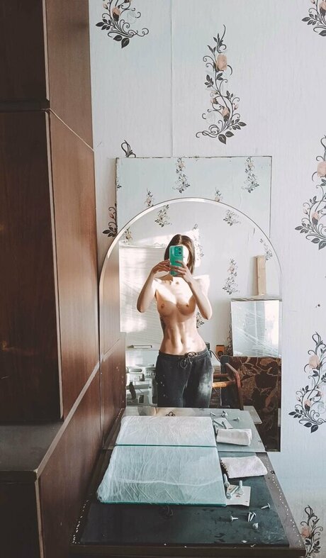 devochka econom onlyfans nudes