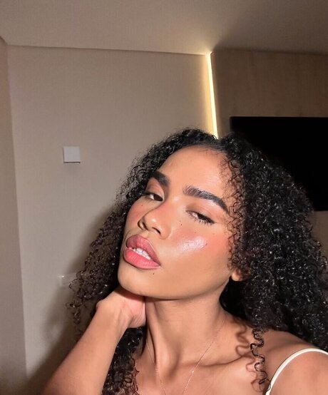 Paulacora100 only fans leaks