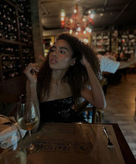 Paulacora100 onlyfans model