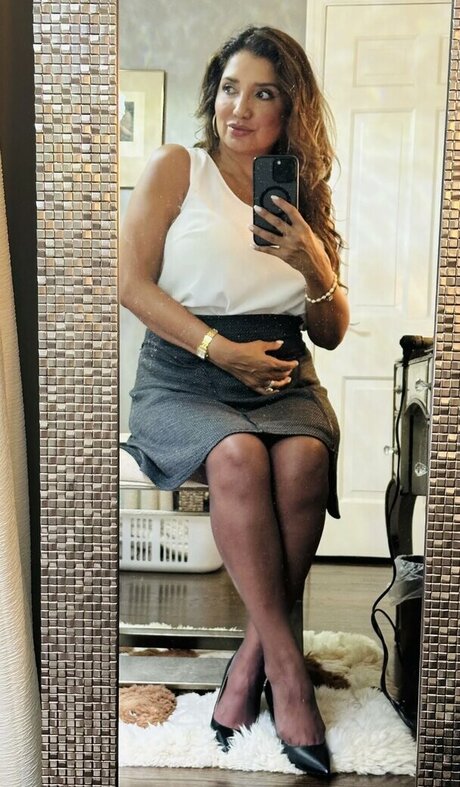 latinaseven7 onlyfans sextape leak