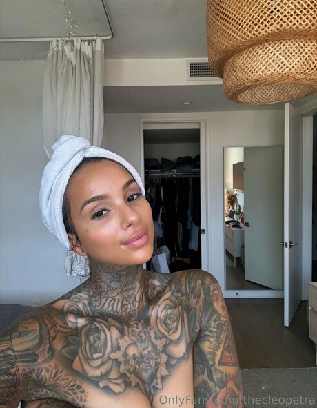 Cleo Petra onlyfans nude content