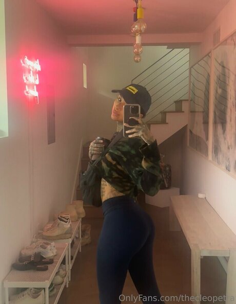 Cleo Petra onlyfans leak