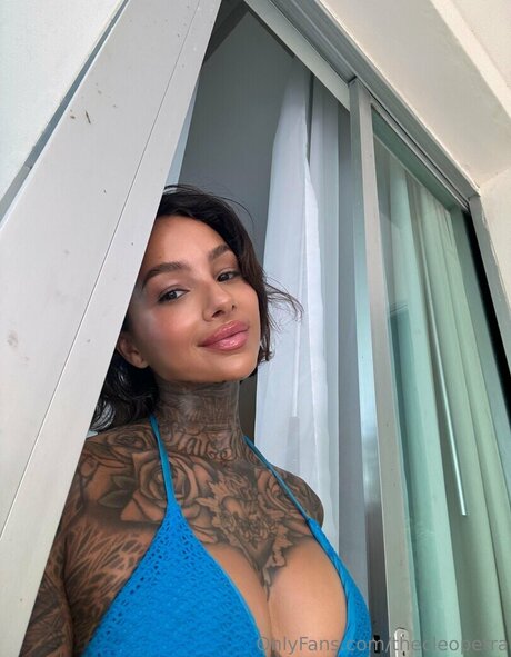 Cleo Petra onlyfans tits