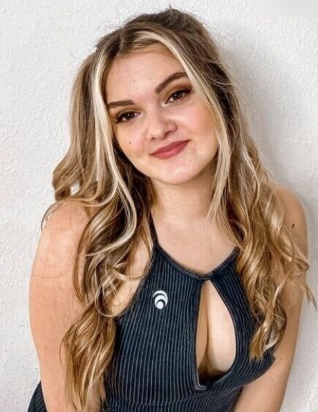 Mondwika onlyfans naked