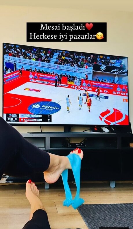 Hande Sar o lu onlyfans sexy