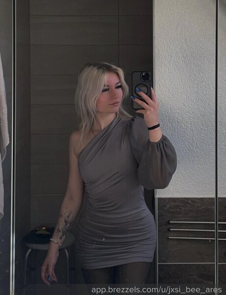 Jxsi bee ares xxx onlyfans