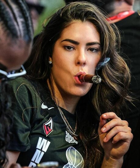 Kelsey Plum WNBA Star onlyfans leaks porn