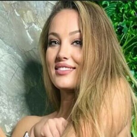 Floriane Masurelle onlyfans keak