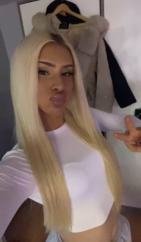 Barbie Lessa onlyfans leaked
