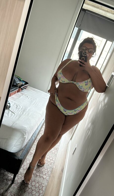 Calista Diamandis only fans pictures