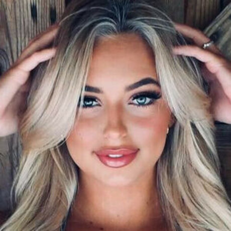 Kamryn Dockery nude onlyfans