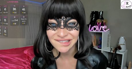 lilly raven onlyfans naked