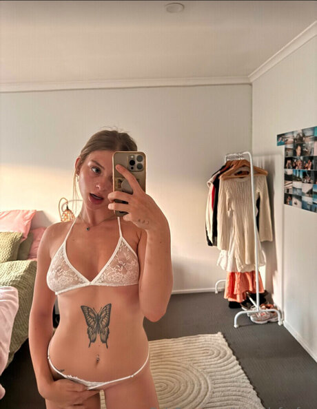 zoe etheredge nude onlyfans pics
