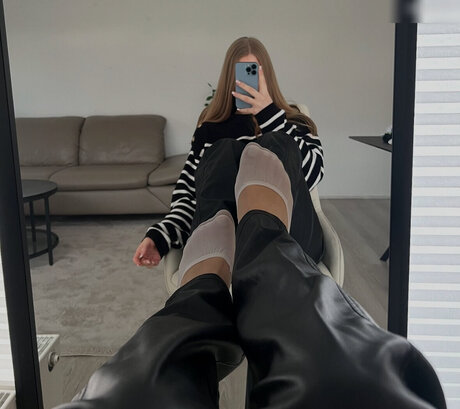 Babyvuc feet onlyfans