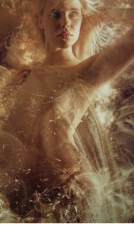 hollaura sexy onlyfans