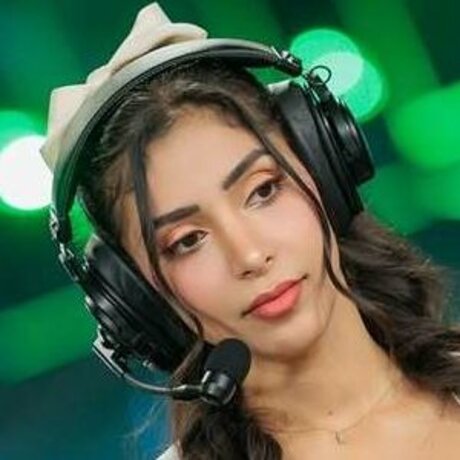 Mira Ephey Riad onlyfans desnuda