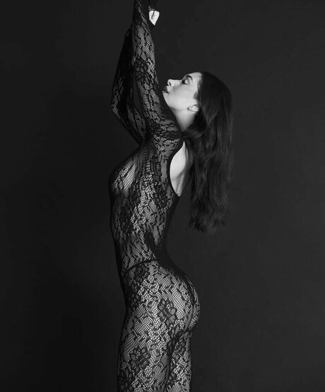 Shayna Senior onlyfans public photos