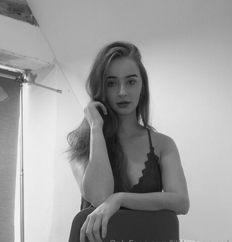 ThatsSoFoxie onlyfans boobs