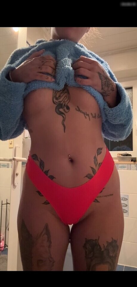 Celina Pop onlyfans boobs