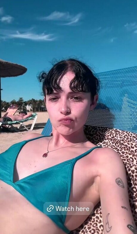 Holly Laing onlyfans nude leaked