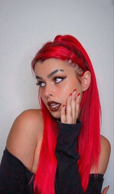 anna gazanis onlyfans boobs