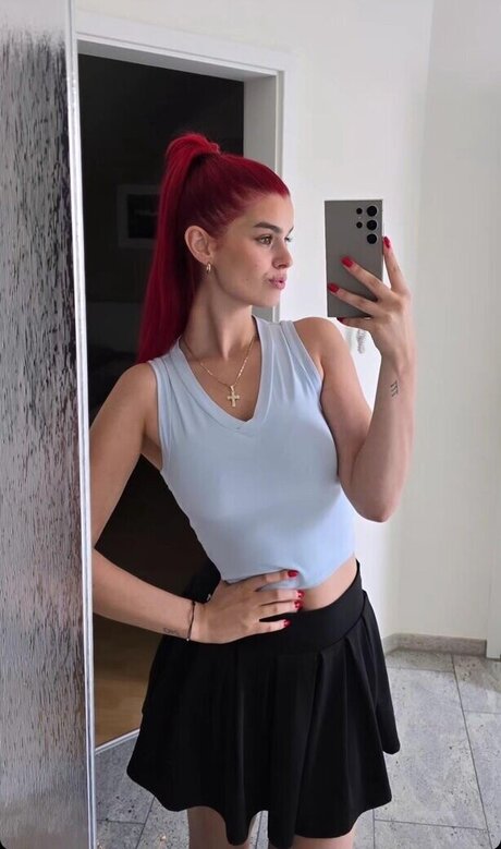 anna gazanis onlyfans x