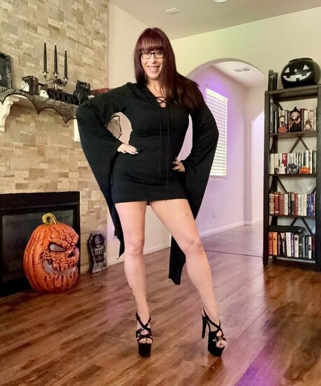 Kristy Adams onlyfans post