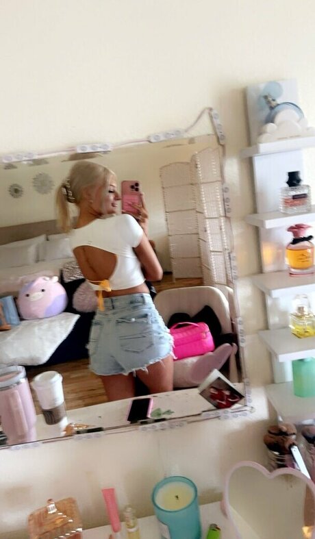 Alanna Kennedy only fans pic