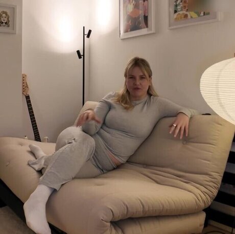 KellyMissesvlog naked onlyfans leaked