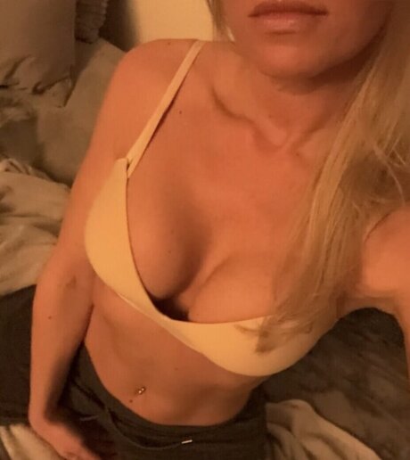 Marie84 onlyfans nudes