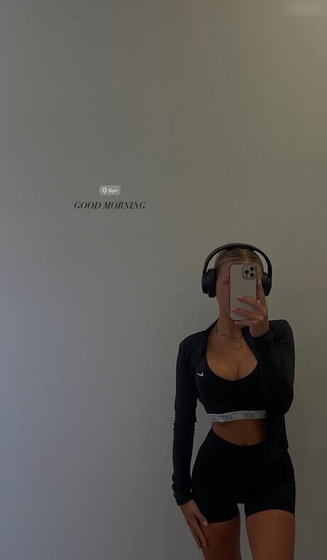 Leonie brrr is on onlyfans