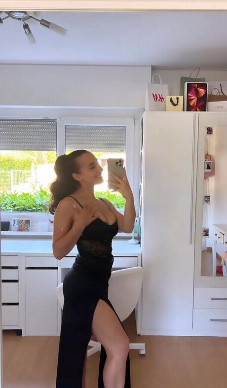 Joanachlips onlyfans page