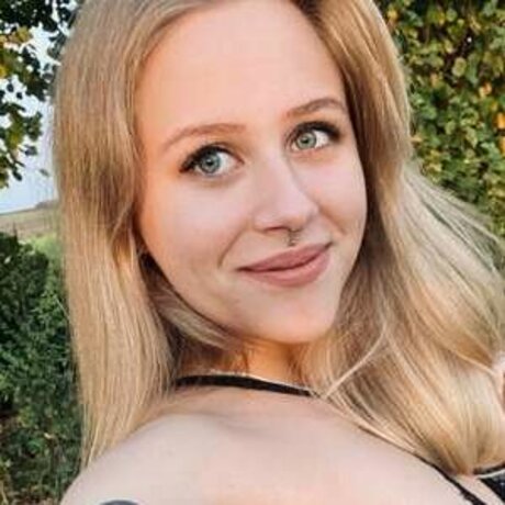 Luna Zuhause onlyfans sex leaks