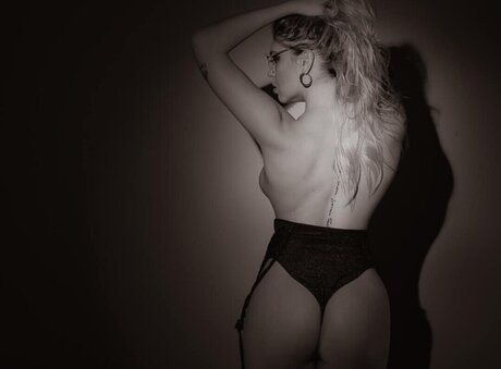 Eliana Sales onlyfans explicit content