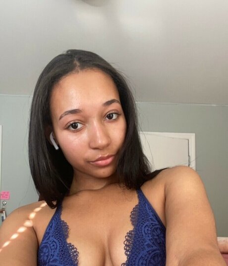 Ari Leigh Brown onlyfans