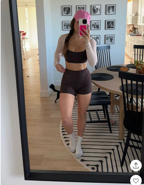 Chloe Gottschalk naked onlyfans pics