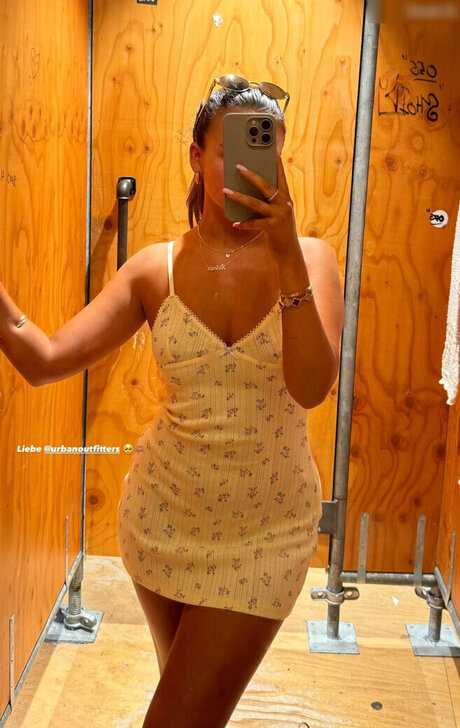 Jasmin Azizam onlyfans leaks porn