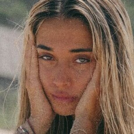 Lorena Amadio onlyfans topless