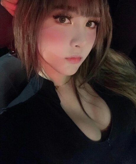 anasophg Profile pic