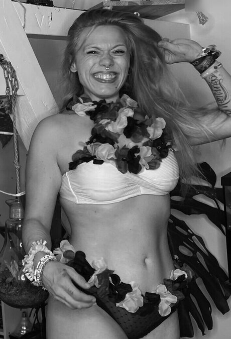 vanny flowerchild onlyfans leaked