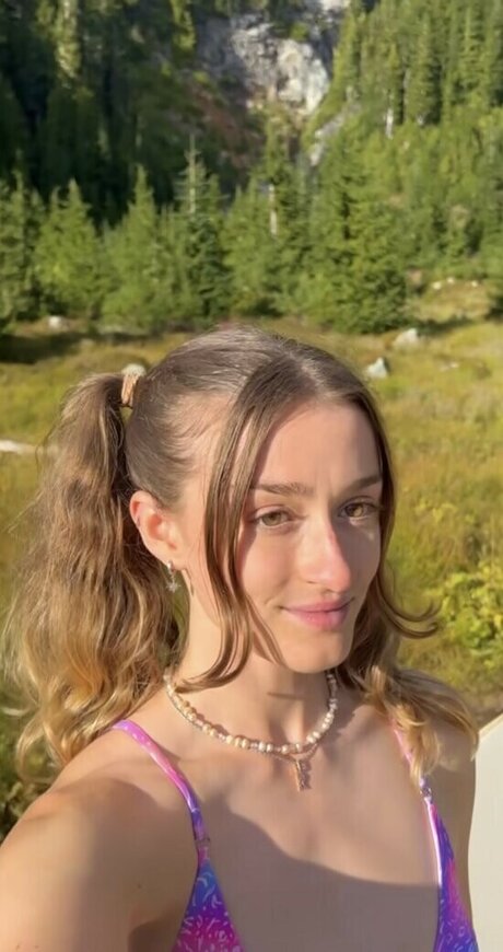 rhiannonhikes leaked onlyfans photos