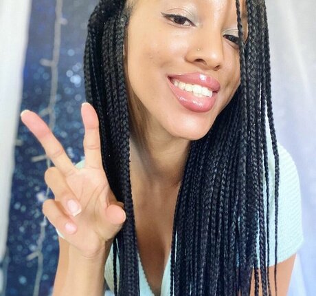 Asmr Bella Bree onlyfans striptease