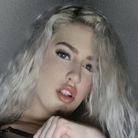 Bella Romano onlyfans nude leaks