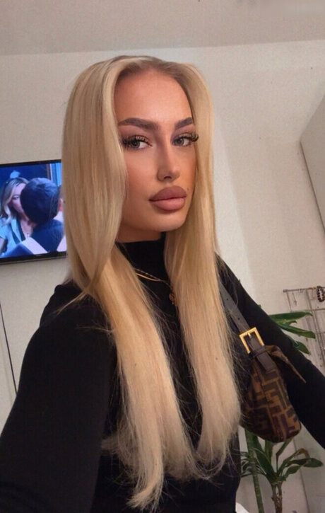 Wer ist sie_ pics onlyfans