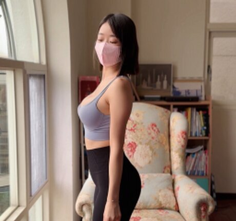 asianpeachyqueen joi onlyfans