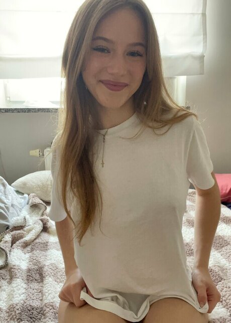 Flora Cole onlyfans exposed